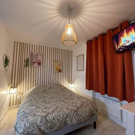 Апартаменты Velours & Balneo Сен-Назер