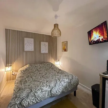 Apartment Velours & Balneo Saint-Nazaire (Loire-Atlantique)