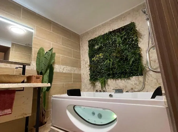 Velours & Balneo 생나제르